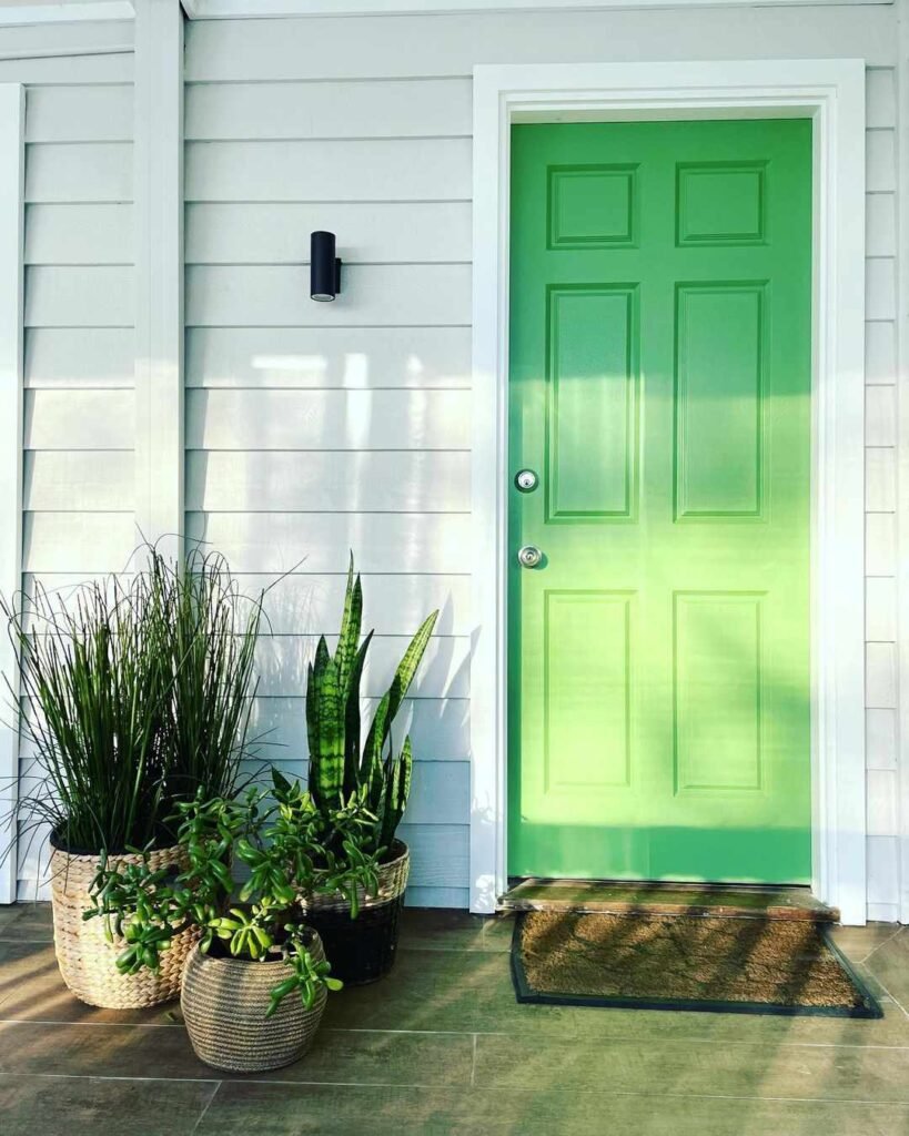 % फ़ाइलनाम% 33 Bright colour front door