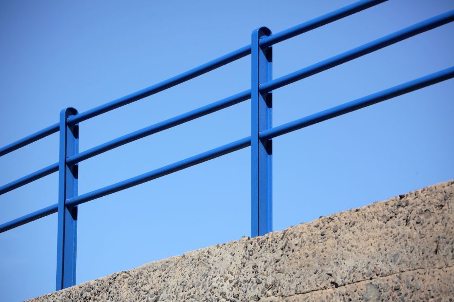 Simplest steel railing design