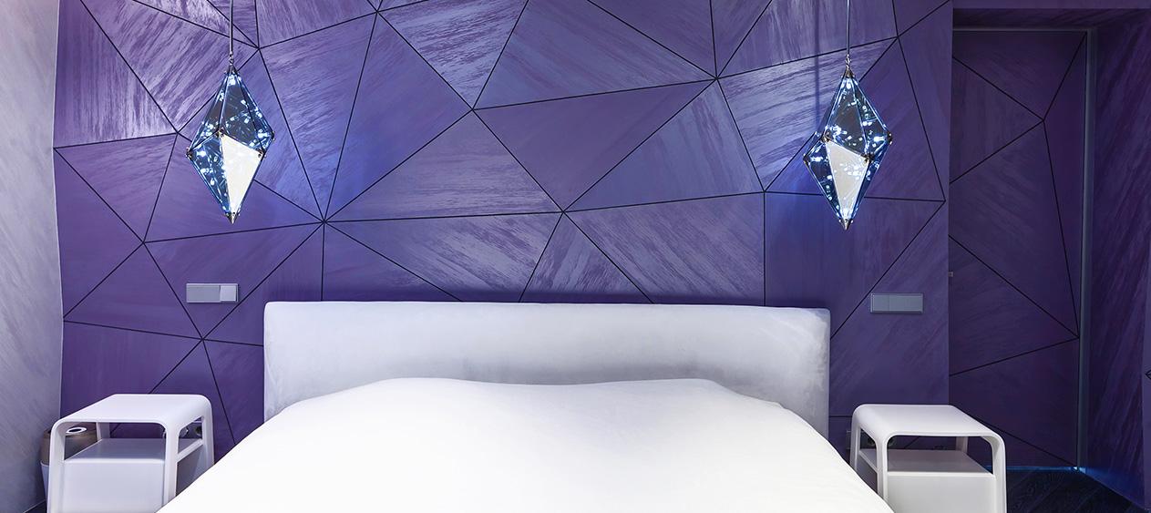 Dark purple two colour combination for bedroom walls