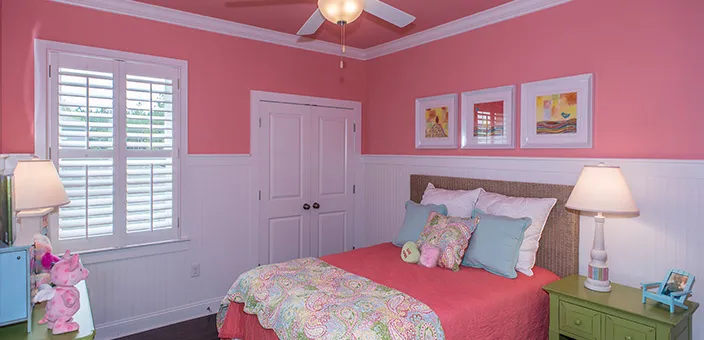 White and Pink Two Colour Combination For Bedroom Walls