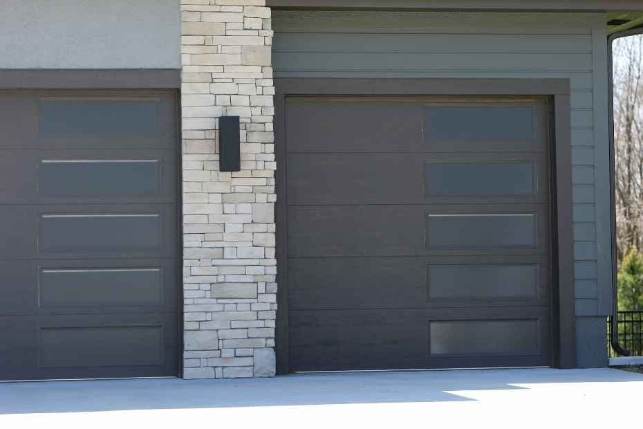garage door painting